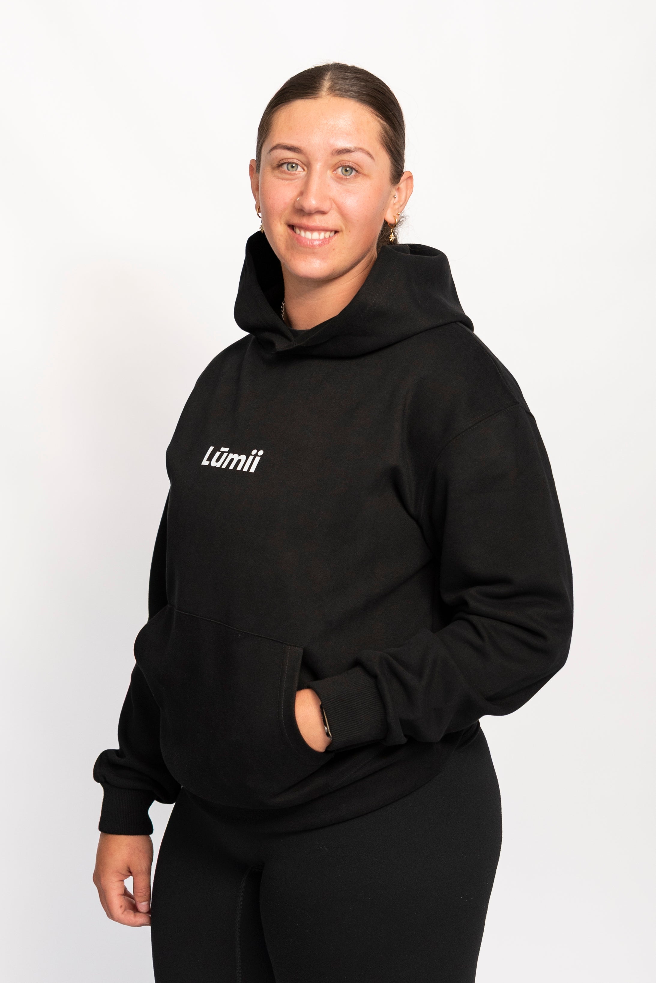 Essential Hoodie - ONYX